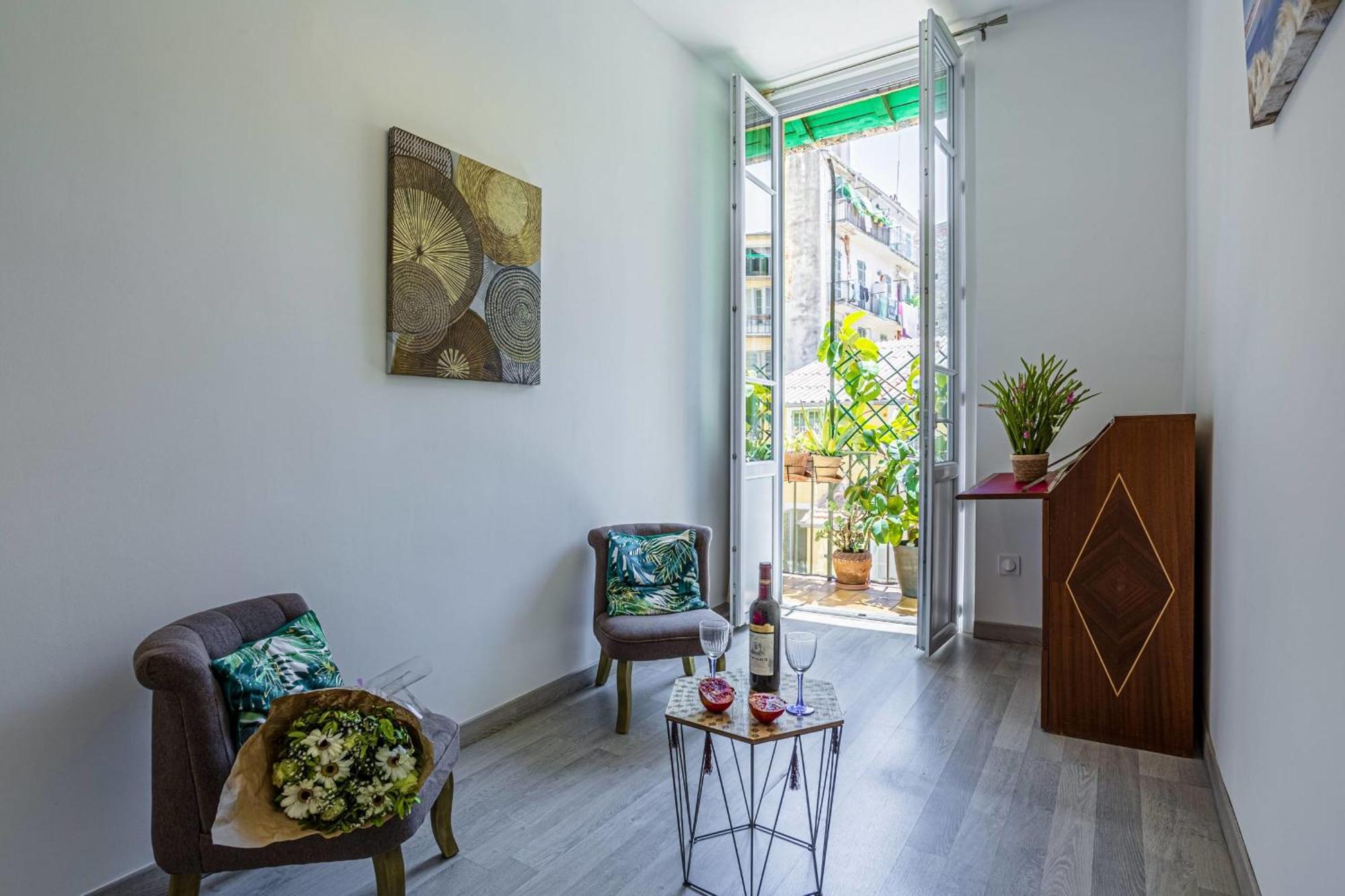 Guisol - Typical 3 Bedroom Ac Near Port Appartamento *