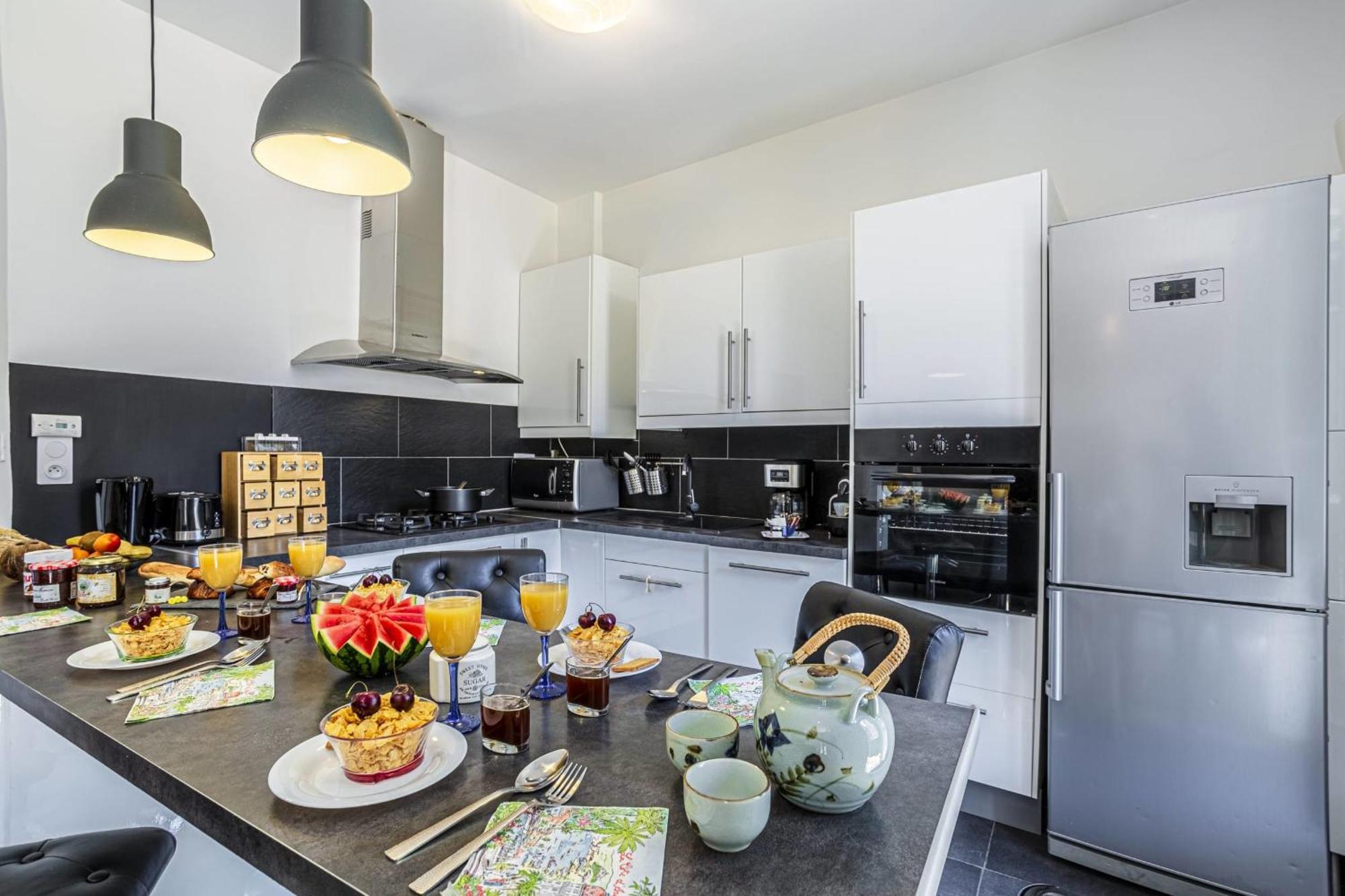 Guisol - Typical 3 Bedroom Ac Near Port Appartement Nice