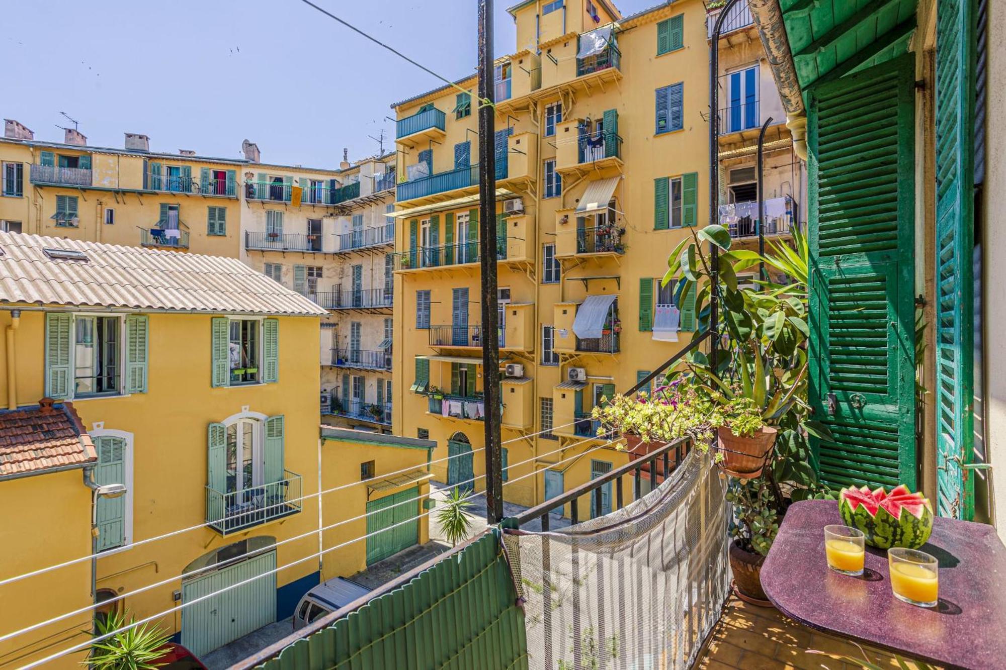 Appartement Guisol - Typical 3 Bedroom Ac Near Port